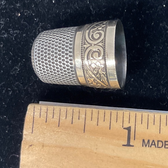 Vintage Ornate Silver Thimble - Picture 6 of 8